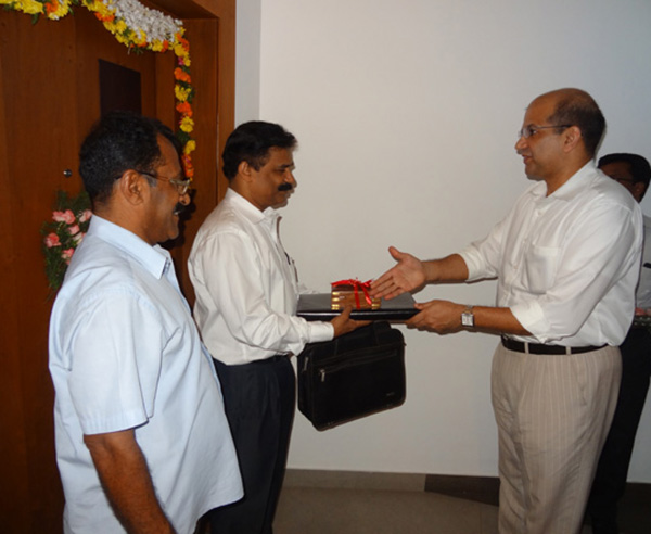 Keys being handed over to Dr.Mohammed Basheer of apartment no. B 2