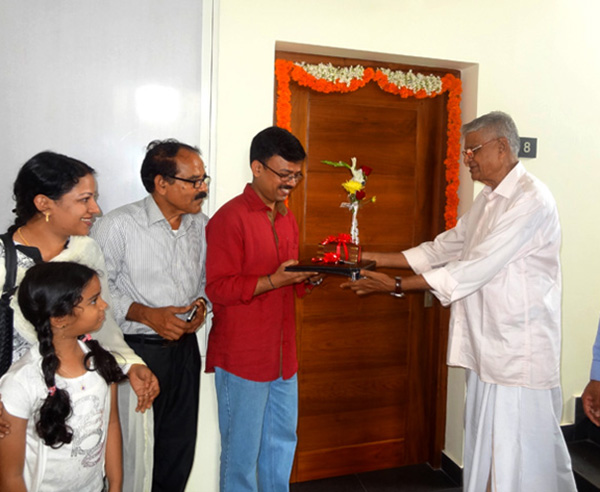 Crescent Iris has been completed before schedule & the keys of apartment F 8 being handed over to Dr.Binish Sreekumar & family by our Partner C.V Mustafa Ahmed