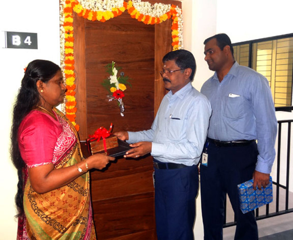 Crescent Iris has been completed before schedule & the keys of apartment B 4 being handed over to Ms.Sneha Prabha  by our G M Projects K.K Sasidharan in the presence of our G M Sales & Marketing Savin Monu.